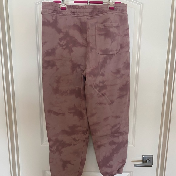 Old Navy Unisex Sweat Pants - Picture 2 of 4